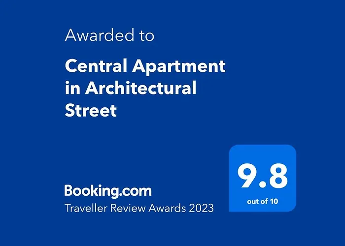 Central Apartment In Architectural Street